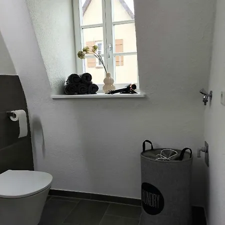 Unterm Walmdach No. 3
